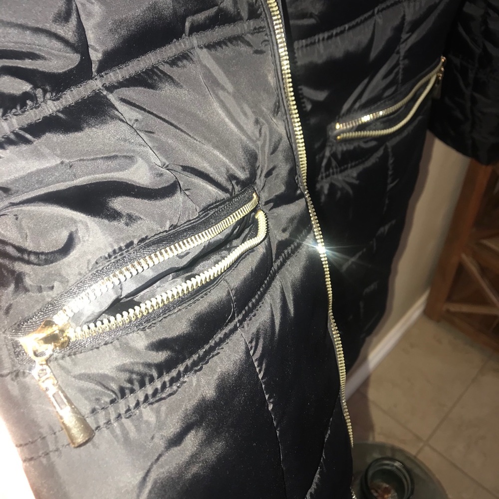 Coat - Picture 3 of 4